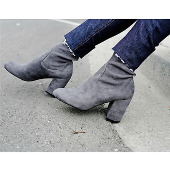 🎉Host Pick🎉 NWT Halogen Jacy Suede Bootie - Picture 1 of 8